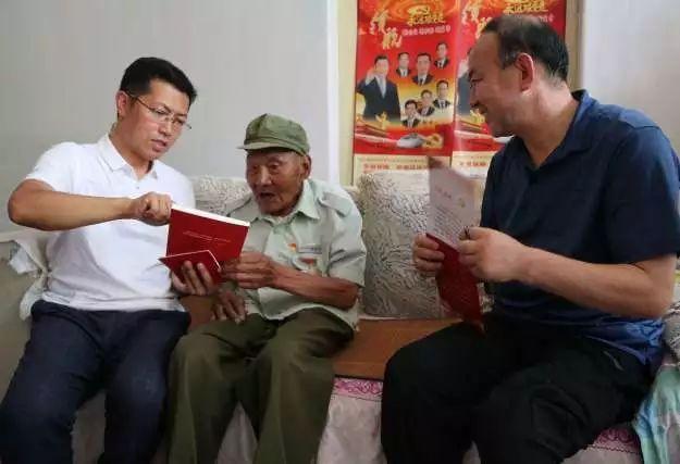 上升的白气球